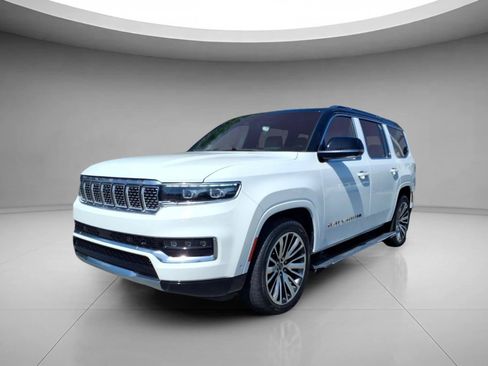 Used 2023 Jeep Grand Wagoneer Series III AWD/4WD image 1