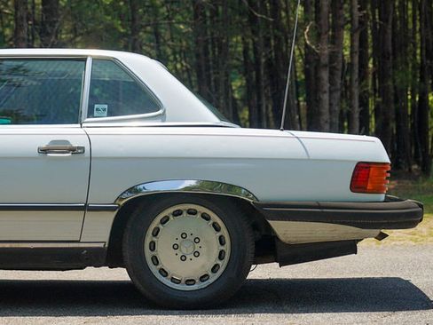 Used 1989 Mercedes-Benz 560 SL image 5