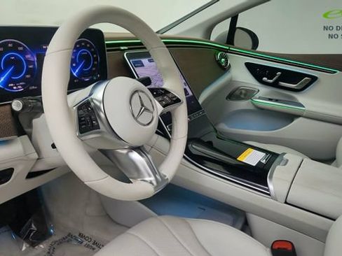 Used 2025 Mercedes-Benz EQE 350+ Sedan w/ Driver Assistance Package image 21