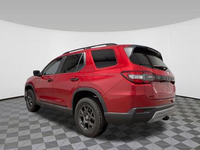 New 2025 Honda Pilot TrailSport