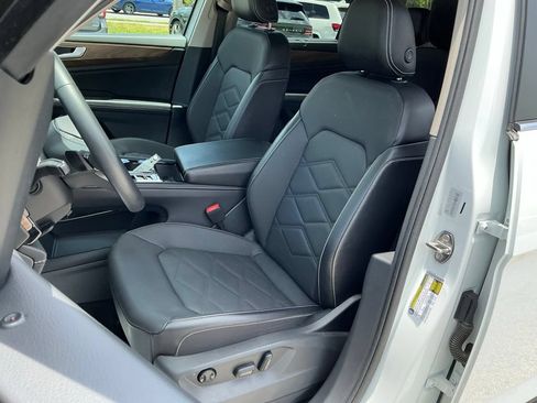 Used 2024 Volkswagen Atlas SE FWD image 38