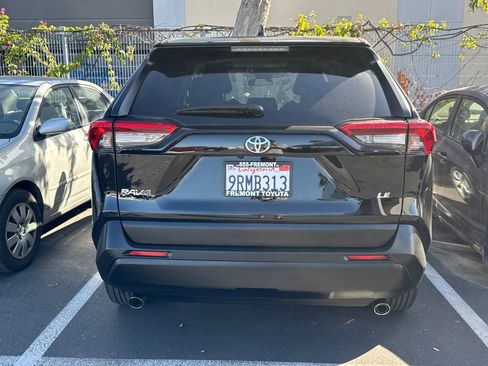 Certified 2025 Toyota RAV4 LE FWD image 6
