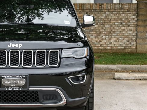 Used 2022 Jeep Grand Cherokee Limited w/ Tech Group image 56