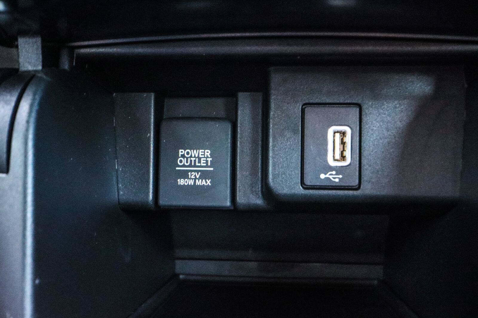 Used 2018 Honda Accord LX image 9