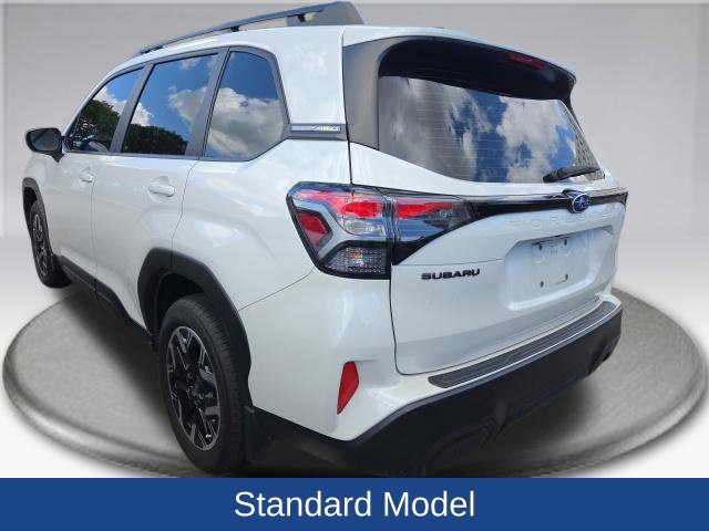 Used 2025 Subaru Forester AWD/4WD image 11