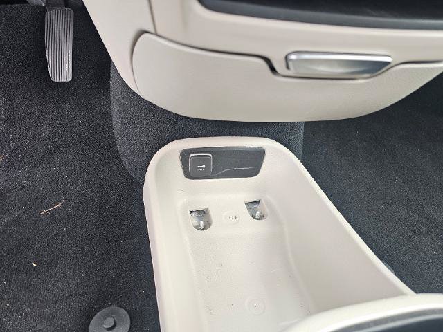 Used 2023 Chrysler Pacifica Touring-L FWD image 55