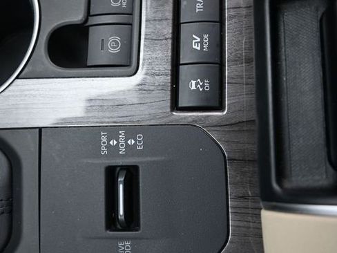 Used 2020 Toyota Highlander Limited image 38