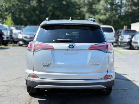 Used 2017 Toyota RAV4 Limited w/ Carpet Mat Package AWD/4WD image 4