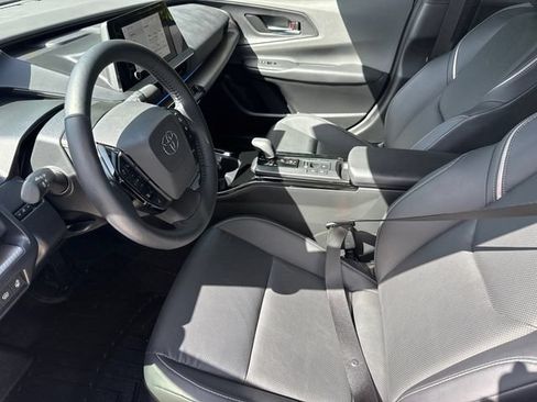 Used 2023 Toyota Prius XLE FWD image 19