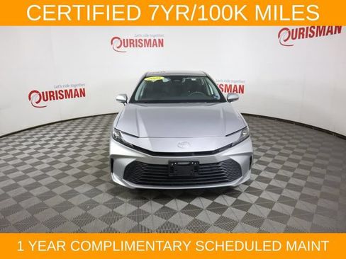 Used 2025 Toyota Camry LE w/ Convenience Package FWD image 11
