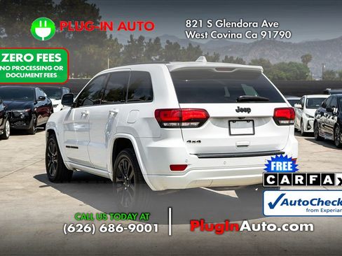 Used 2018 Jeep Grand Cherokee Altitude AWD/4WD image 5