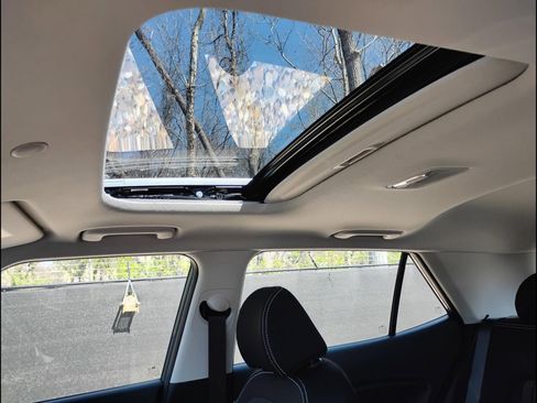 New 2026 Hyundai Venue SEL FWD image 18