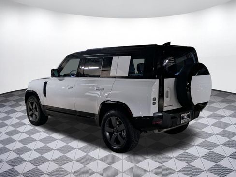 New 2026 Land Rover Defender 110 X-Dynamic SE AWD/4WD image 3