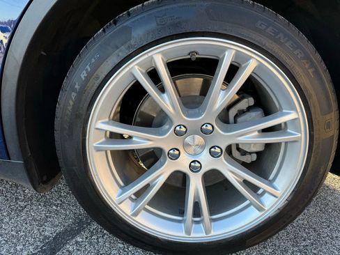 Used 2020 Tesla Model Y Long Range image 17