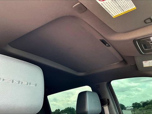 Used 2021 GMC Sierra 2500 Denali w/ Denali Ultimate Package image 20