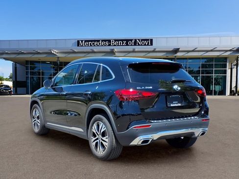 Certified 2025 Mercedes-Benz GLA 250 4MATIC image 3