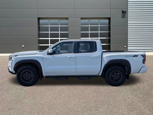 Used 2022 Nissan Frontier PRO-4X w/ Pro-4X Premium Package AWD/4WD image 9