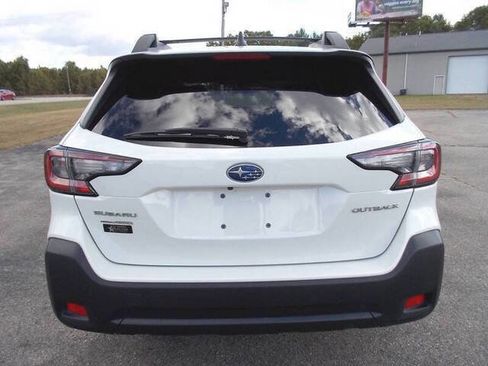 Used 2024 Subaru Outback Premium image 5