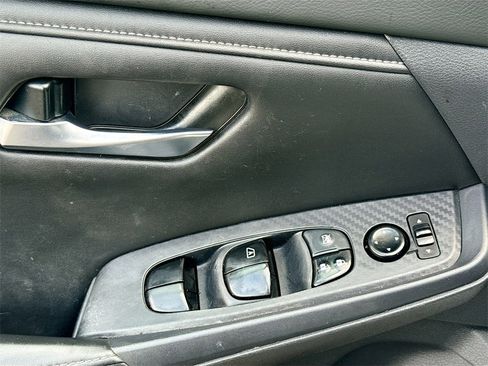 Used 2021 Nissan Sentra SV image 19