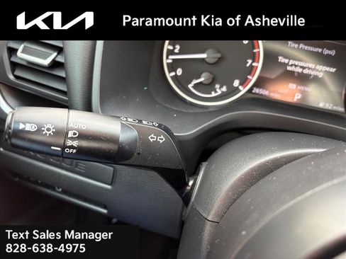 Used 2023 Nissan Rogue S image 26