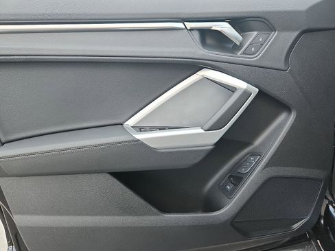 New 2025 Audi Q3 2.0T Premium image 10