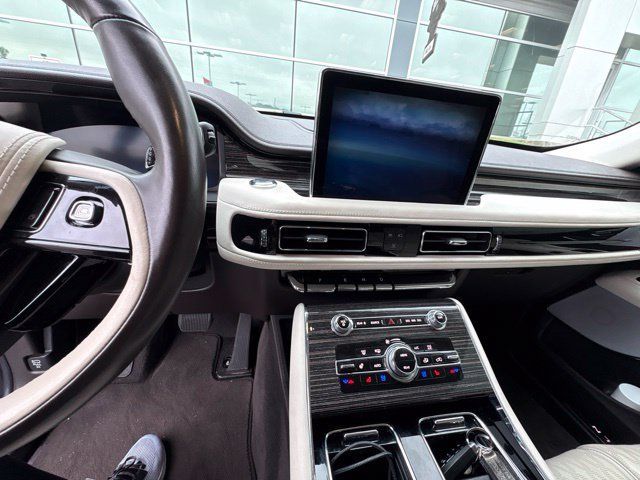 Used 2023 Lincoln Aviator Black Label w/ Class IV Trailer Tow Package AWD/4WD image 13