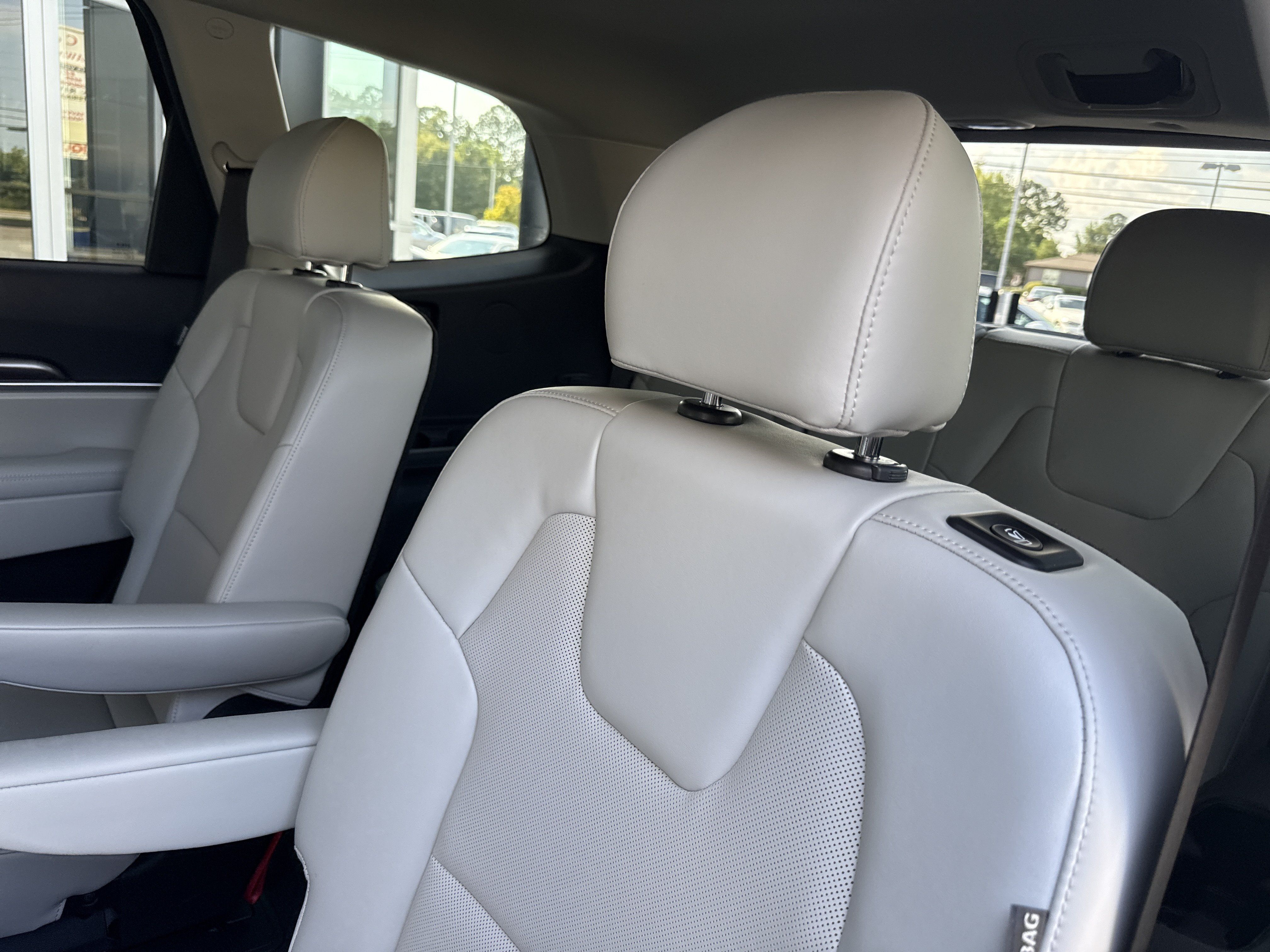 Used 2024 Kia Telluride S w/ S Sunroof Package FWD image 26