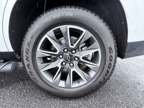 Used 2022 Chevrolet Tahoe Z71 w/ Z71 Off-Road Package image 39