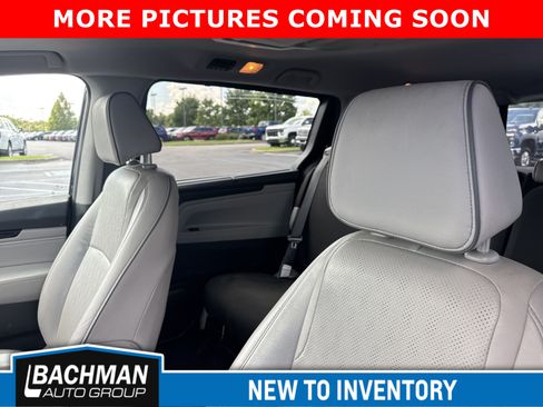 Used 2023 Honda Odyssey Elite image 8