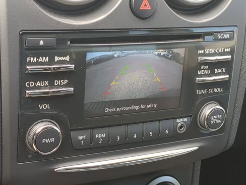 Used 2014 Nissan Rogue S w/ Convenience Package image 28