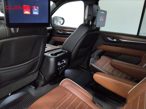 Used 2023 GMC Yukon Denali Ultimate image 36