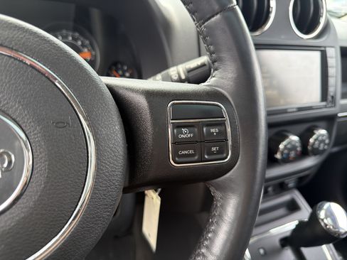 Used 2017 Jeep Patriot High Altitude AWD/4WD image 14