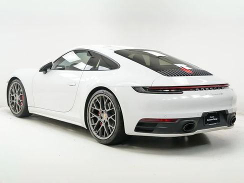 Used 2020 Porsche 911 Carrera 4S AWD/4WD image 3