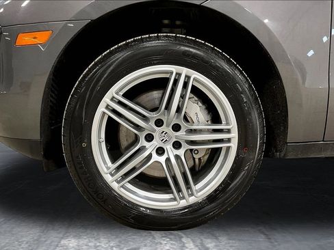 Used 2015 Porsche Macan S AWD/4WD image 32