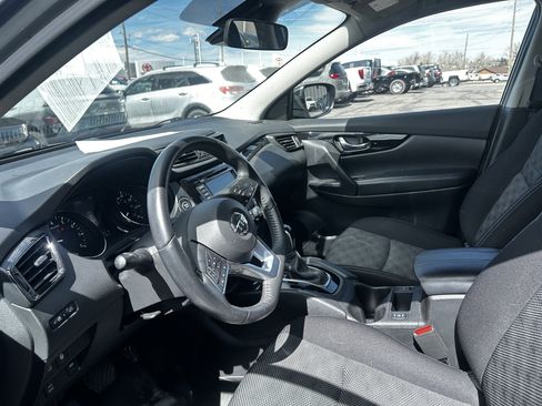 Used 2019 Nissan Rogue Sport SV w/ All-Weather Package image 10