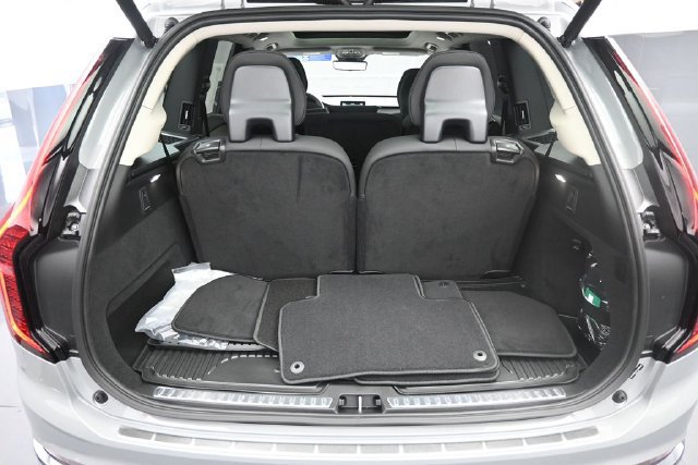Used 2026 Volvo XC90 B6 Plus w/ Protection Package Premier AWD/4WD image 24