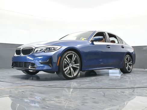 Used 2021 BMW 330i Sedan w/ Premium Package image 59