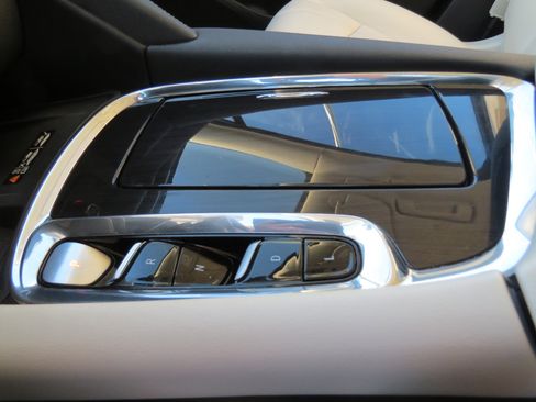 Used 2023 Buick Enclave Premium w/ Experience Buick Package image 23