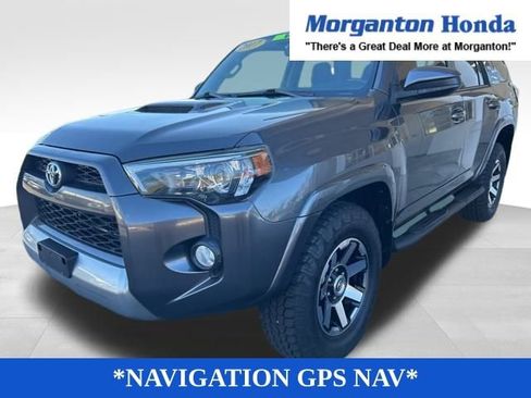 Used 2017 Toyota 4Runner TRD Off-Road image 3