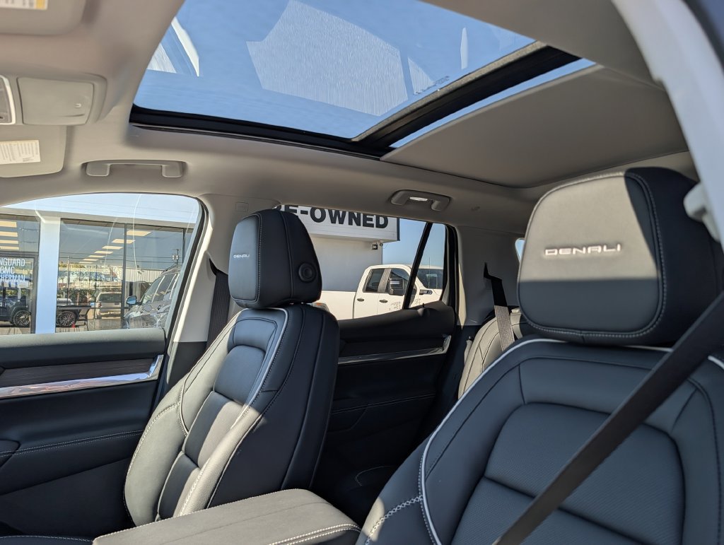 New 2027 GMC Terrain Denali w/ LPO, Floor Liner Package AWD/4WD image 27