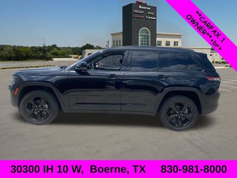 Used 2024 Jeep Grand Cherokee Limited w/ Black Appearance Package image 1