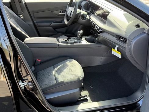 New 2026 Nissan Sentra SV w/ SV Convenience Package FWD image 25
