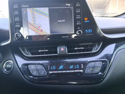 Used 2019 Toyota C-HR Limited FWD image 6