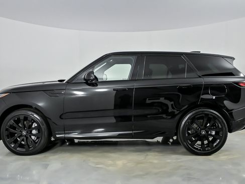 Used 2025 Land Rover Range Rover Sport Dynamic SE AWD/4WD image 8