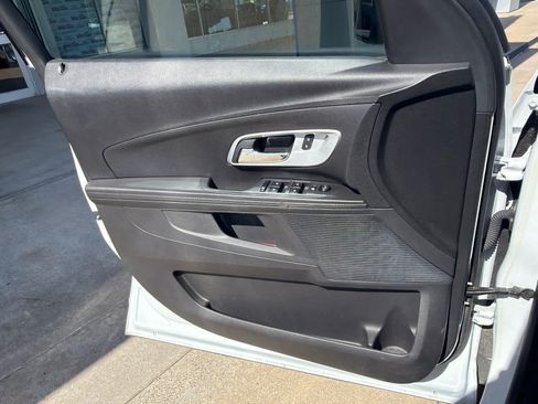 Used 2012 Chevrolet Equinox LS FWD image 21