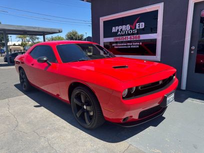 Used 2015 Dodge Challenger SXT