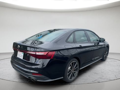 Used 2025 Volkswagen Jetta GLI Autobahn FWD image 5