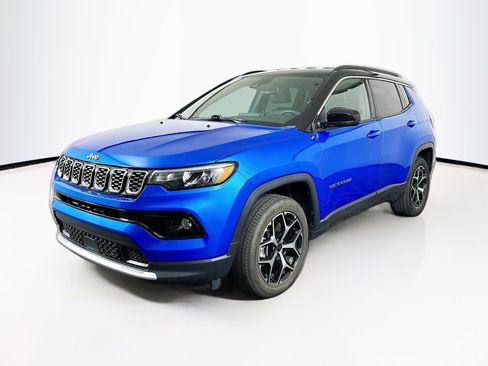 Used 2025 Jeep Compass Limited AWD/4WD image 3