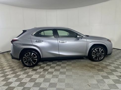 Used 2024 Lexus UX 250h AWD w/ Premium Package image 8