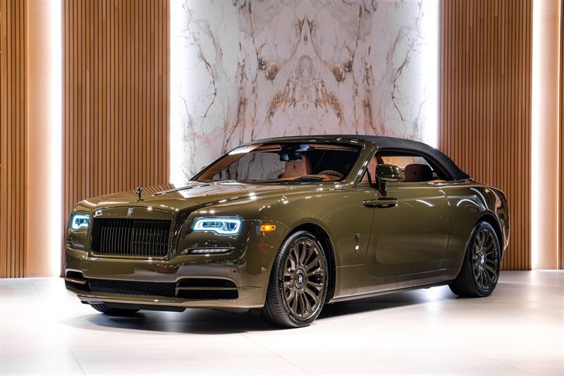 Used 2021 Rolls-Royce Dawn RWD image 3
